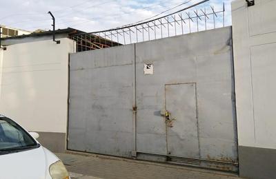 ALQUILER DE AMPLIO TERRENO EN CALLE DALLORSO